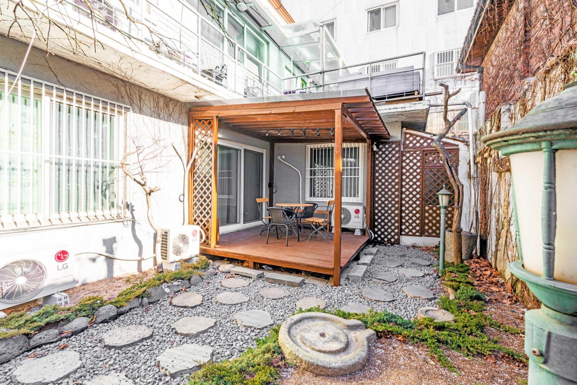 Apartment House Ari Seoul