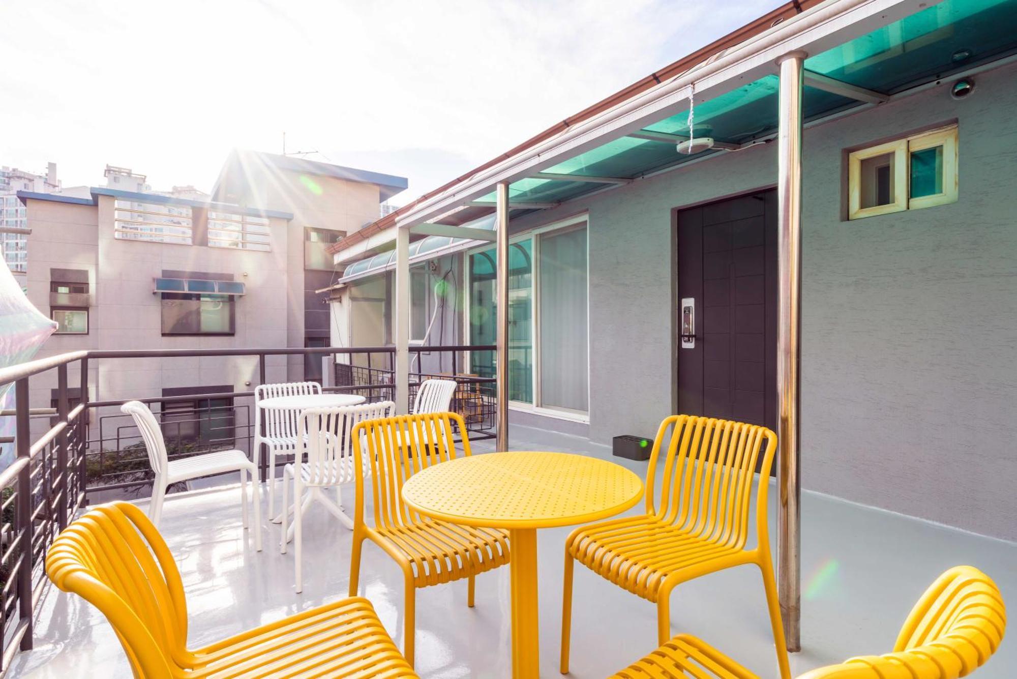 Apartment House Ari